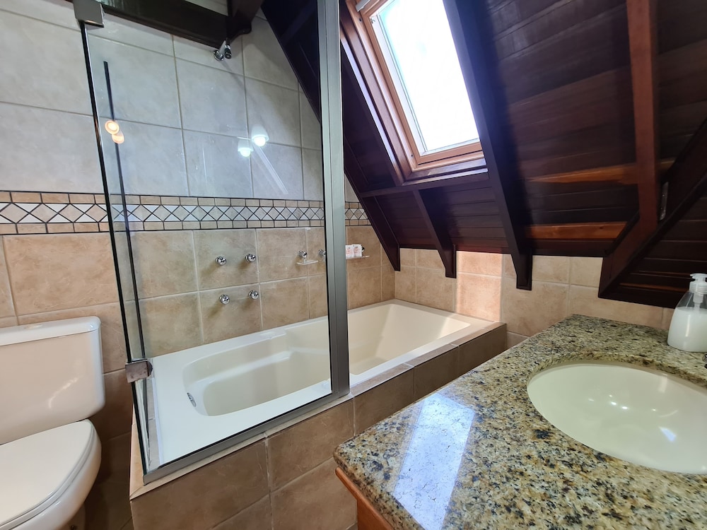 Hotel Azaleia 50/50