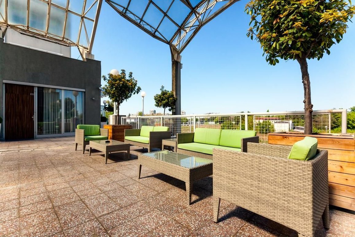 Adresa Suites 7/9