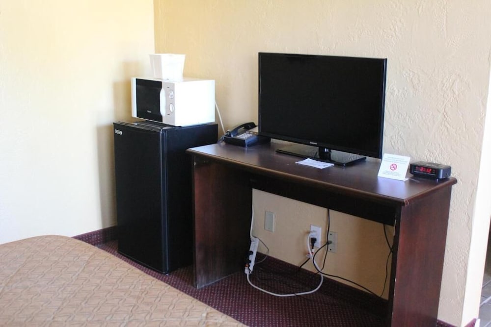 Econo Lodge St. Petersburg Central 41/54