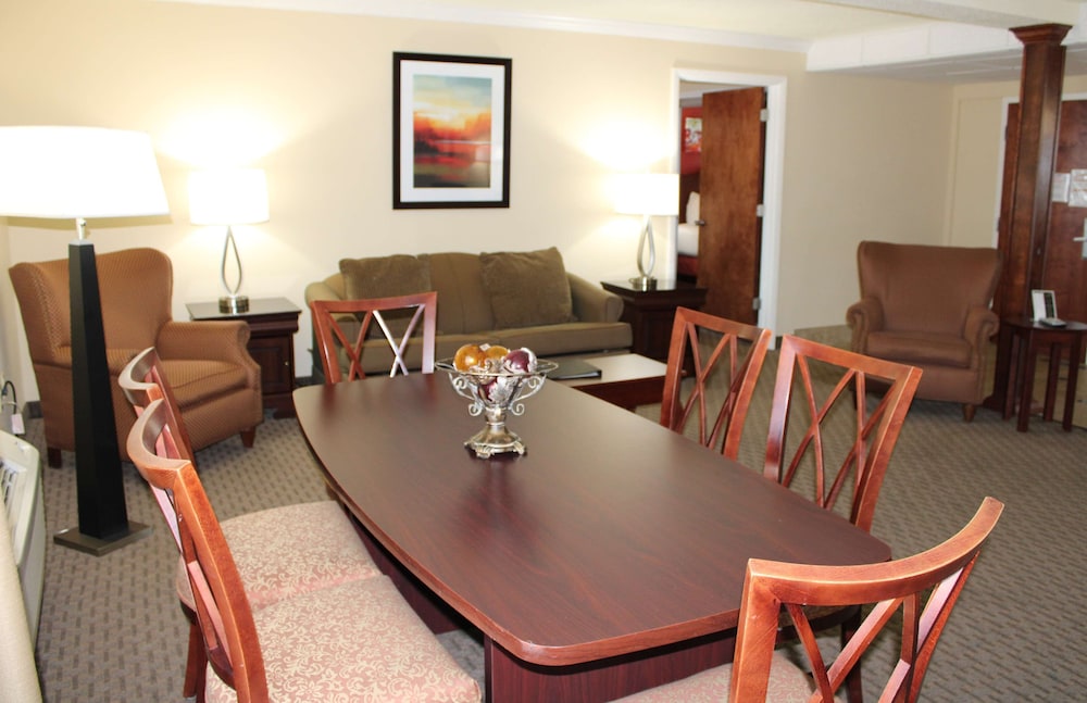 Best Western Plus Burlington 32/49