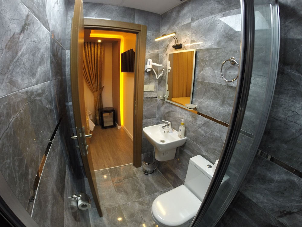 Meydan Suites 48/50
