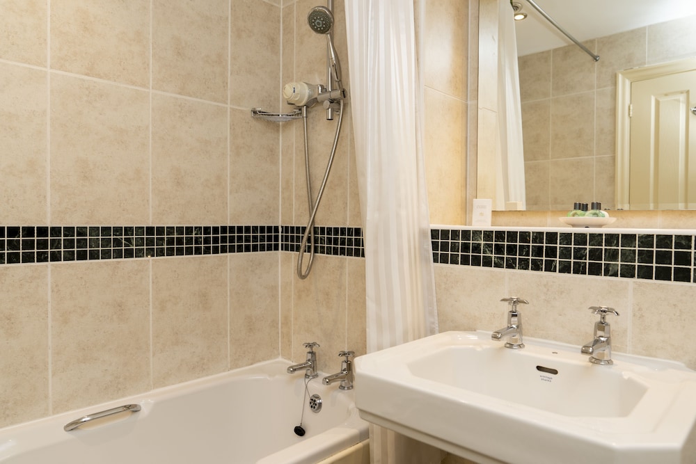 Ringwood Hall Hotel & Spa, BW Signature Collection 16/48