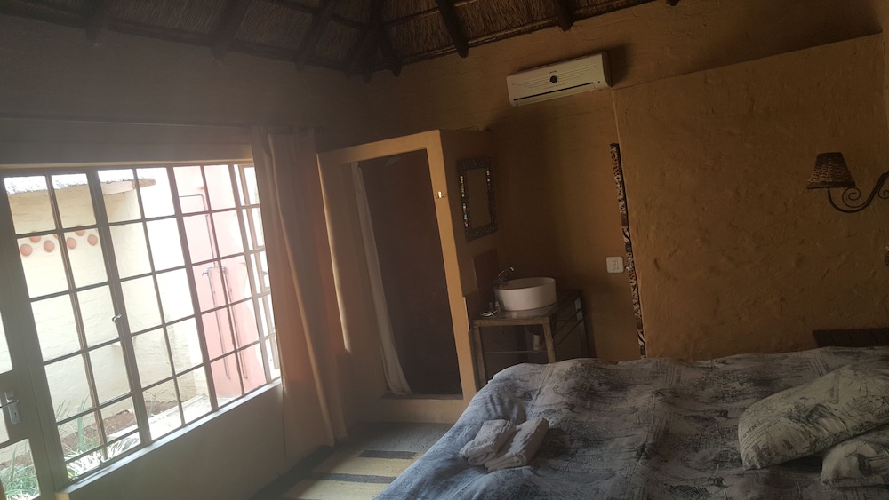 African Silhouette Guesthouse 52/62