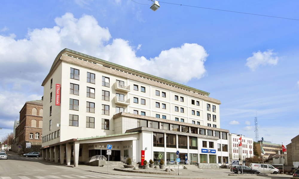 Thon Hotel Saga 1/39