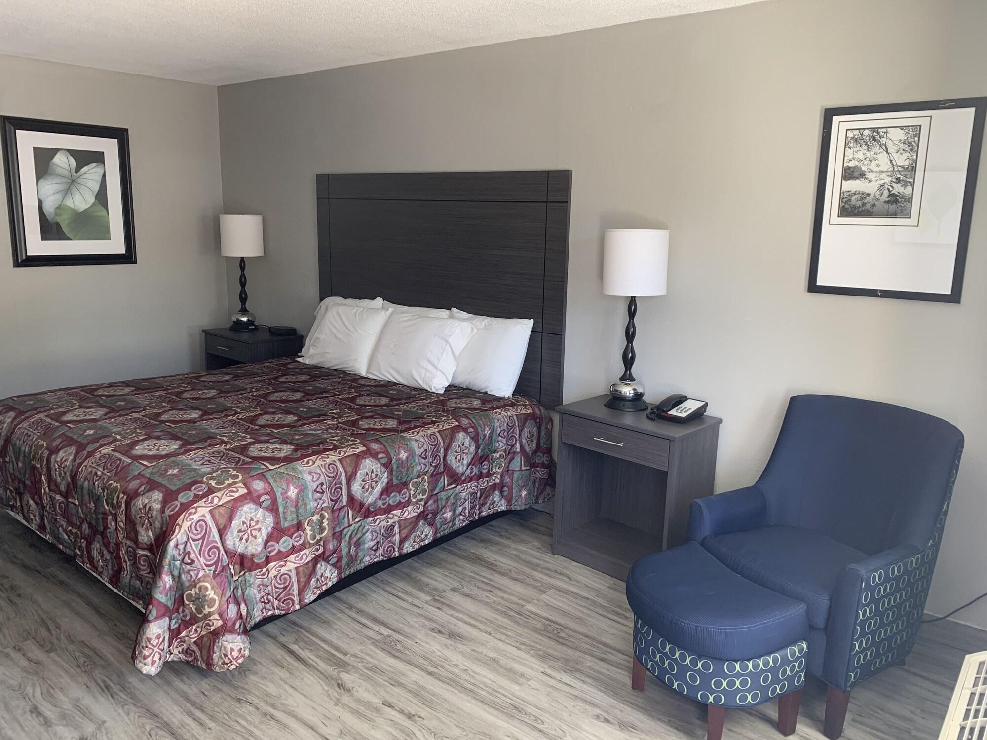 Executive Inn 24/41
