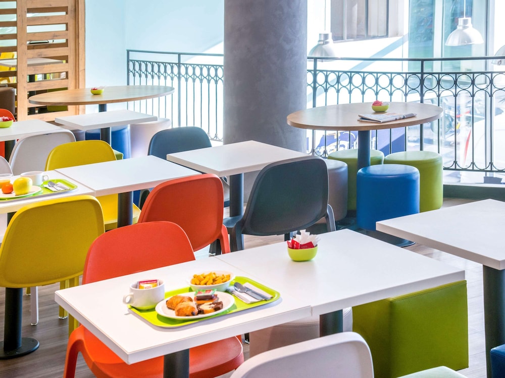 IBIS BUDGET NICE CALIFORNIE LENVAL 59/78