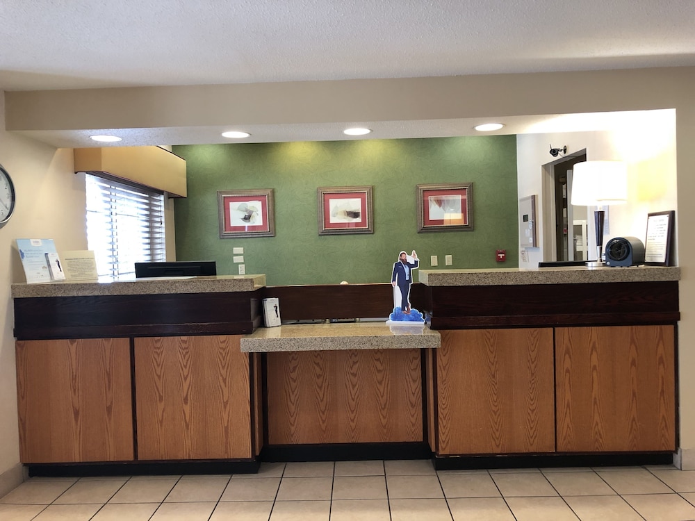 Best Western Worlds Of Fun Inn & Suites 7/41