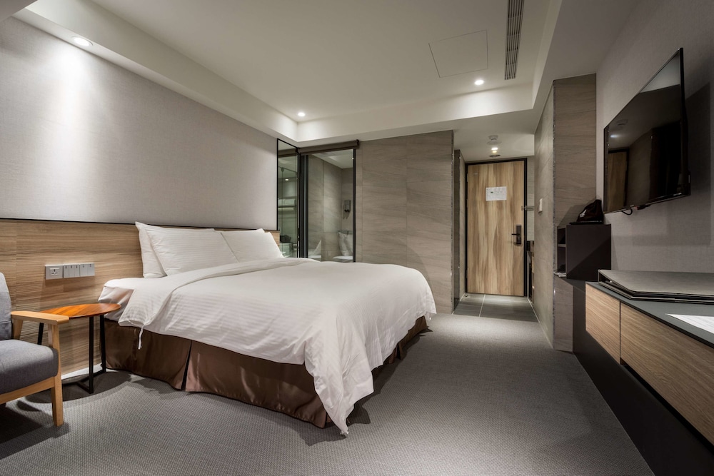 D.D Hotel 22/43