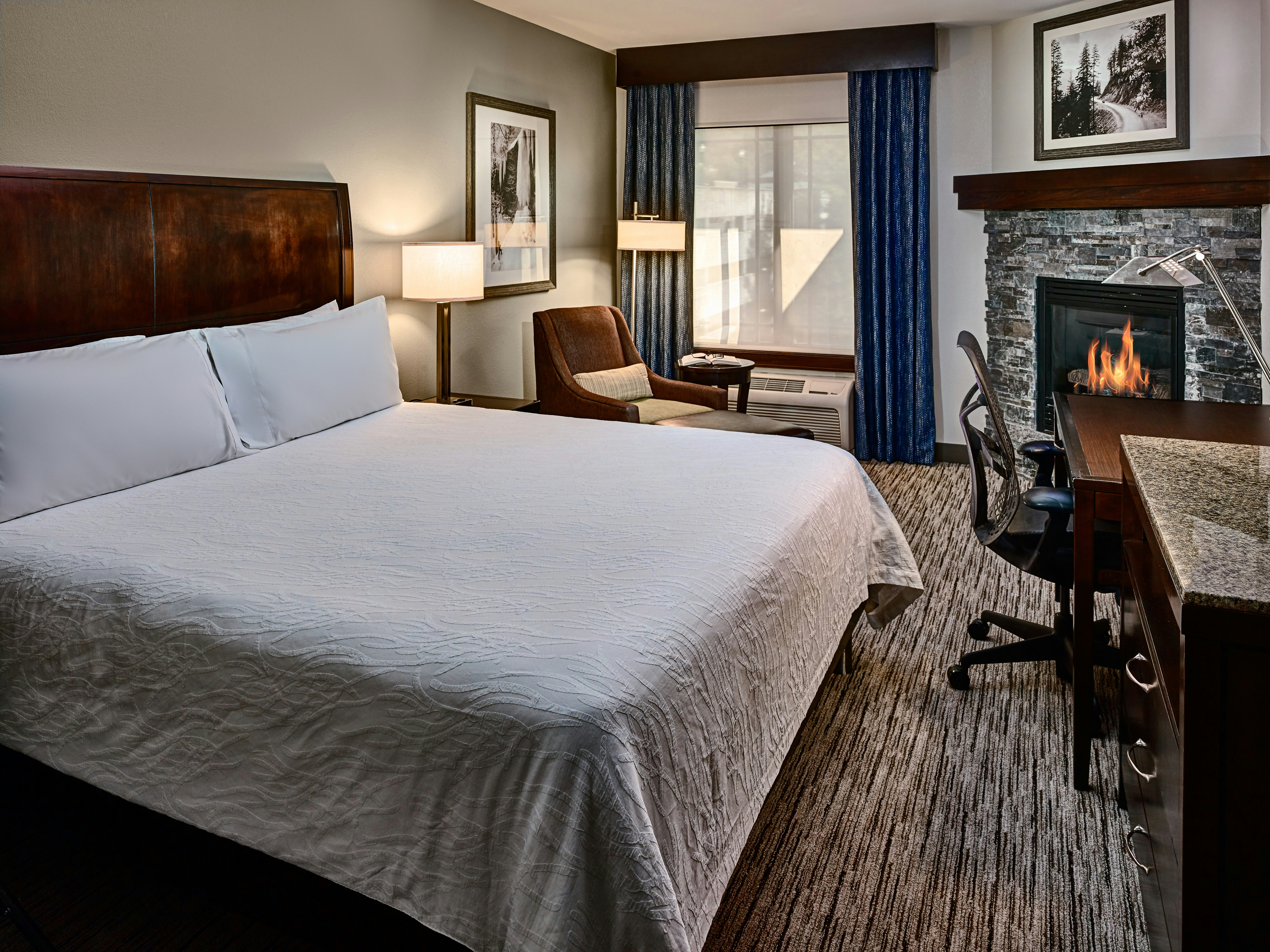 ROOM, KING BED