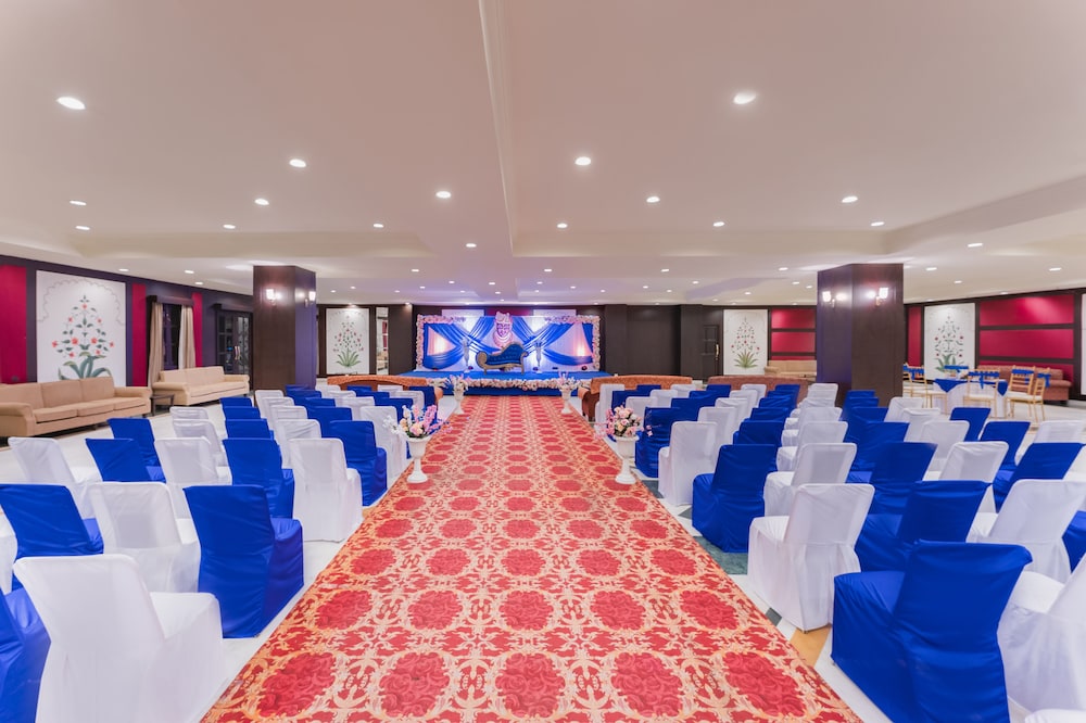Shree Vallabh Vilas Lords Plaza Nathdwara 40/50