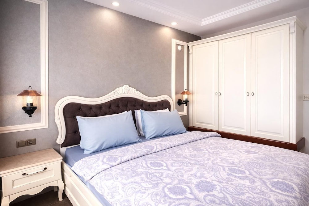 Lion Park Suits & Residence 19/40