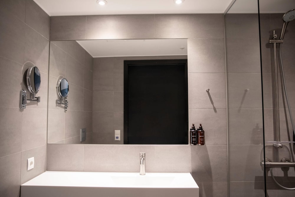 غرفة عائلية بسريرين منفصلين، Home Hotel 1624 6/6