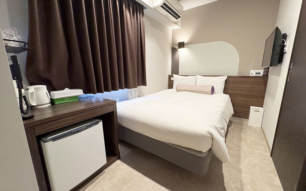 Tanimachi Luxe Hotel 56/57