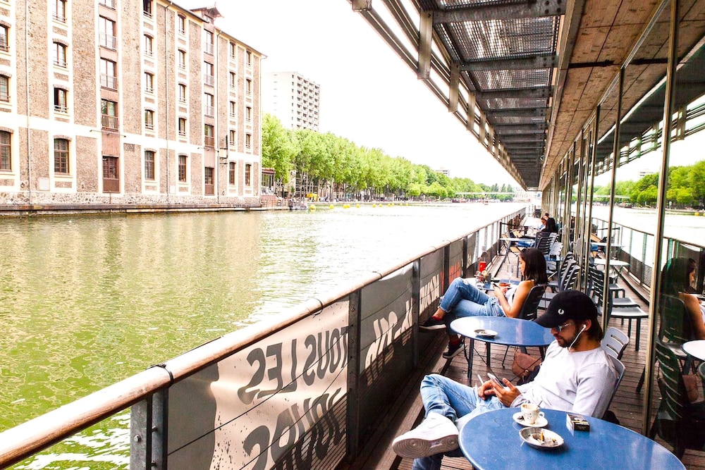 St Christopher S Paris Canal 58/76