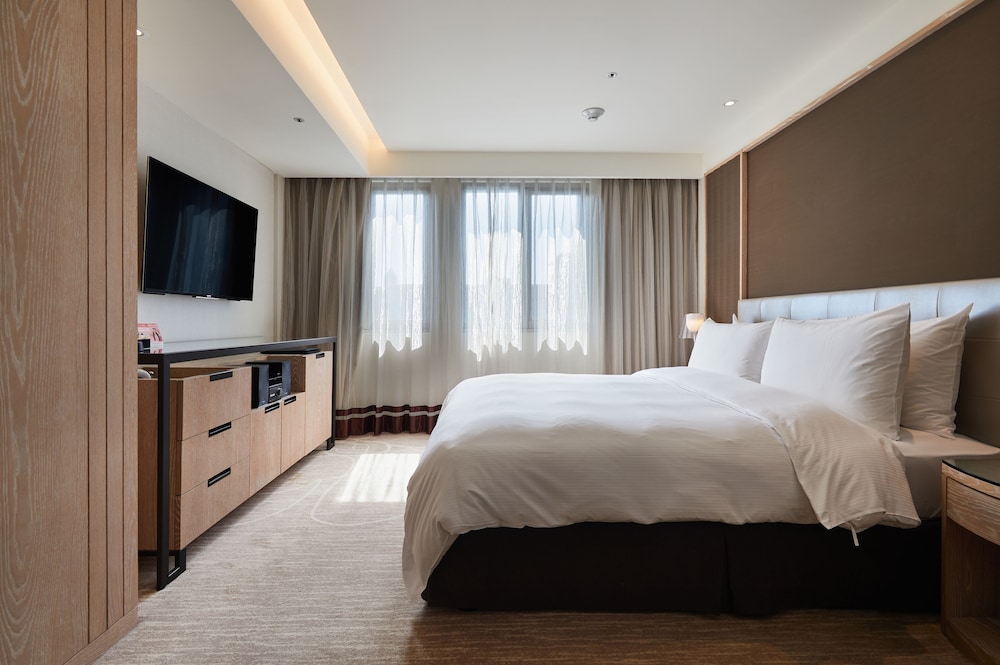 BUSINESS, DOUBLE BED