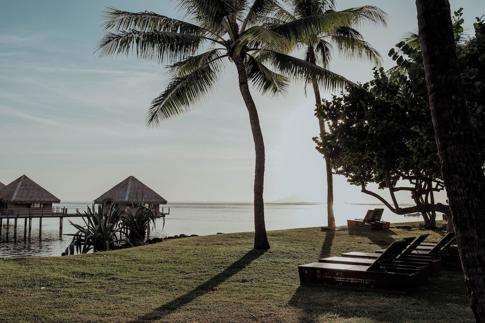 Tahiti Ia Ora Beach Resort 75/83