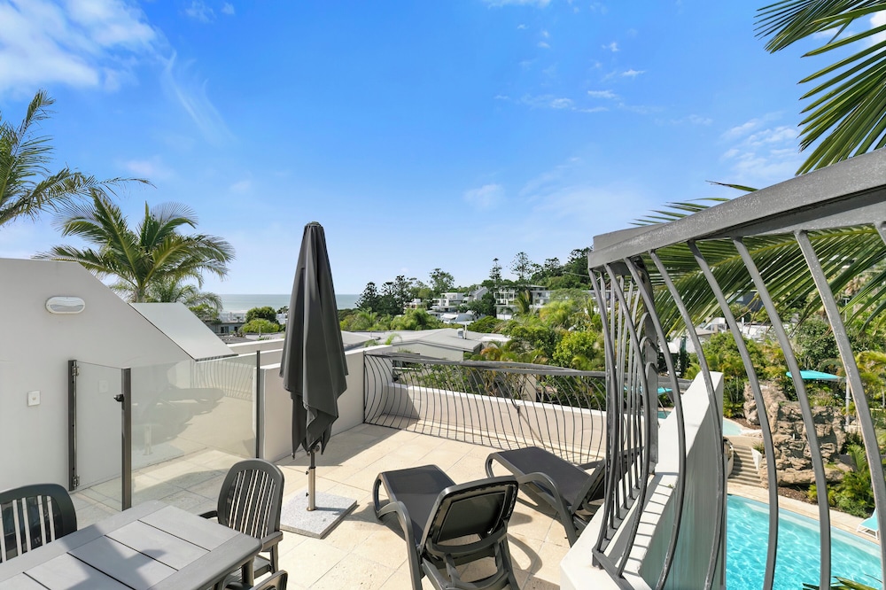 NOOSA BLUE RESORT 43/76