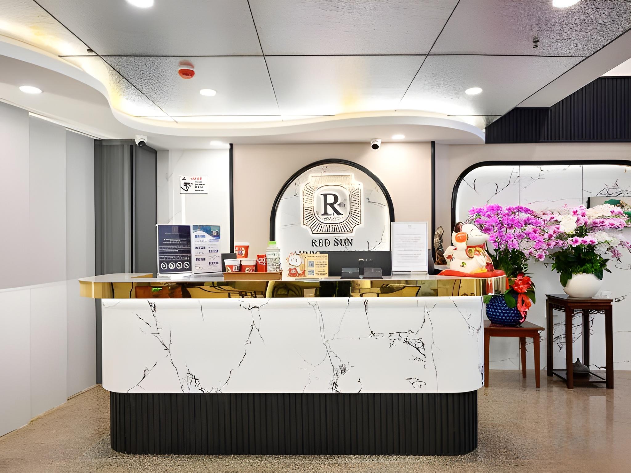 Red Sun Airport Saigon Hotel 10/40