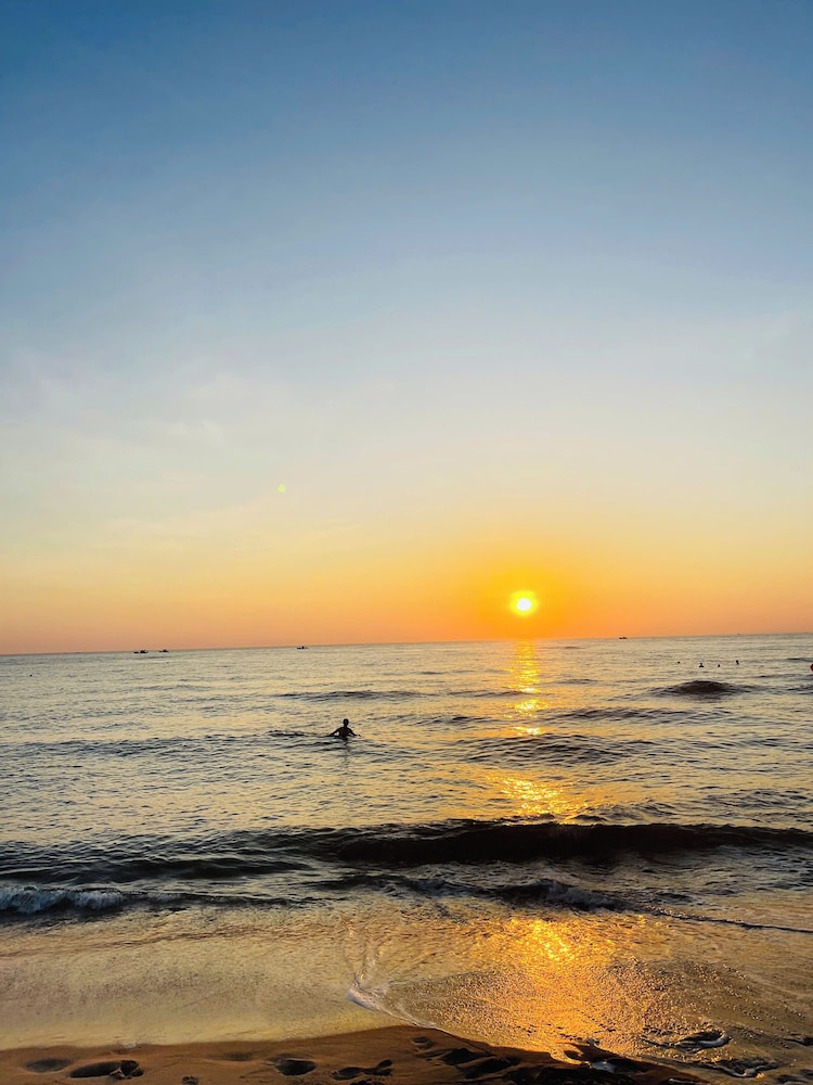 Phu Cuong Beach Hotel 67/69