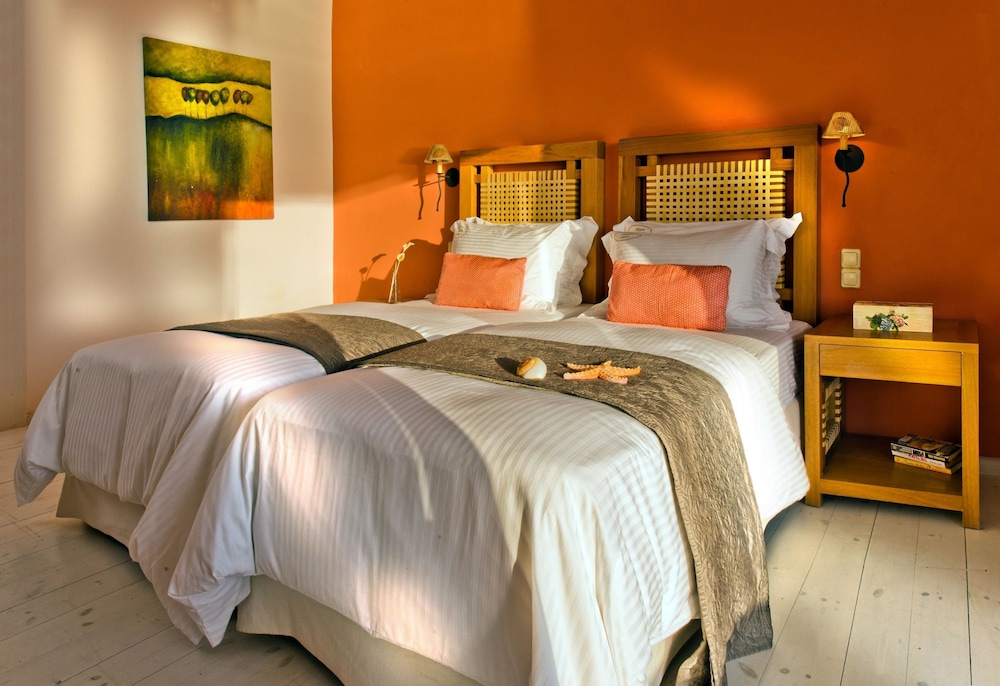 2 Bedrooms, Deluxe, Suite, Queen and Twin Beds, Beach Front، Calypso Villas Zakynthos 6/7