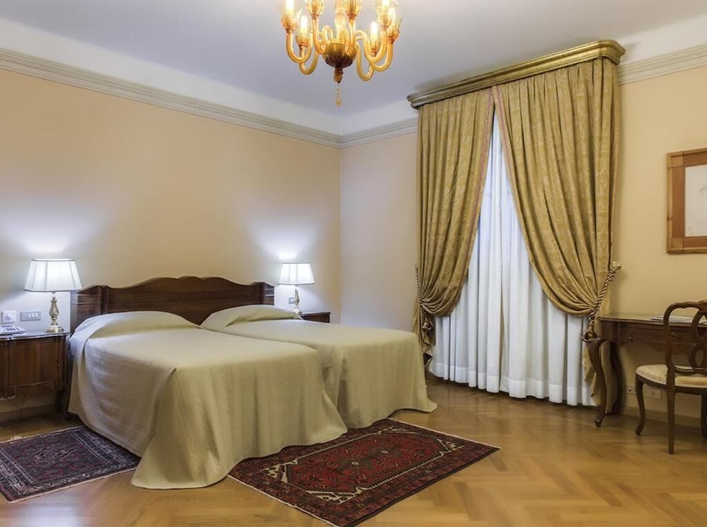 Villa Fenaroli Palace Hotel 1/33