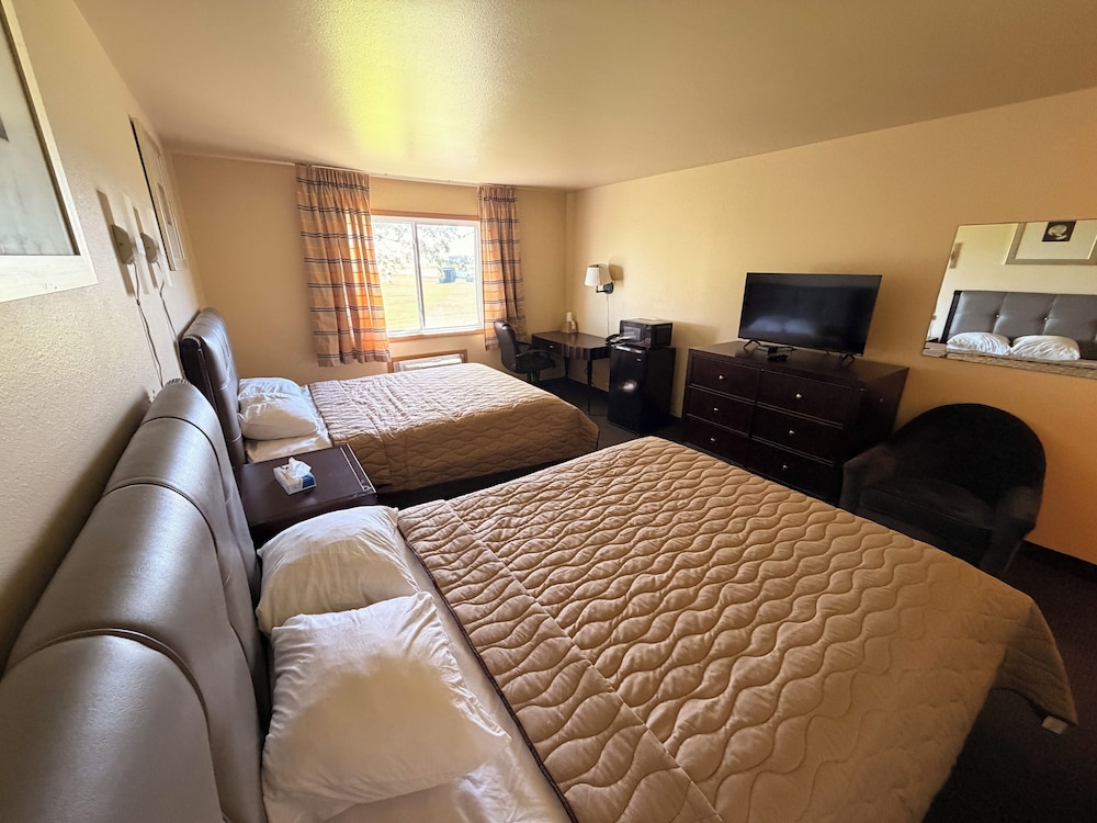 East Grand Inn Grand Forks ND I 29 24/64