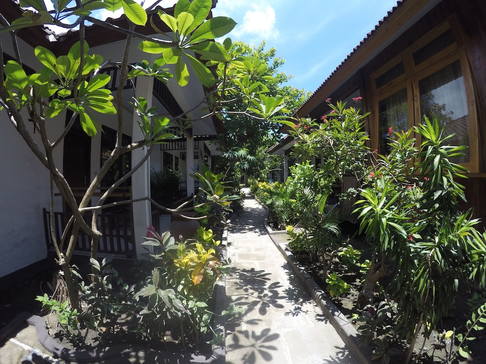 Gili Smile Bungalows 40/50