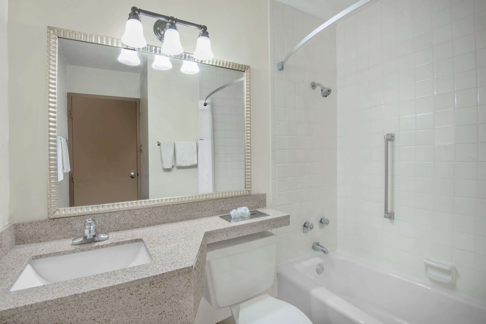 Days Inn by Wyndham Colorado City 13/30