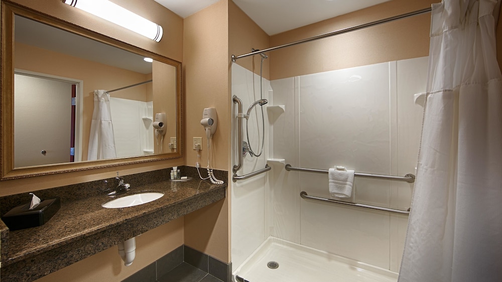 Best Western Plus Fossil Country Inn & Suites 10/32