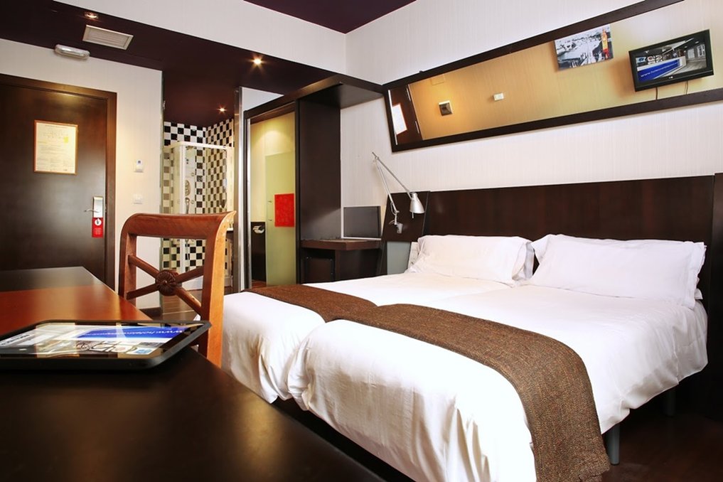 Hotel Avenida Gran Via 28/62