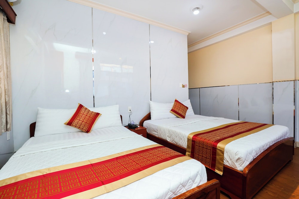 Hanh Phuc Hotel 32/55