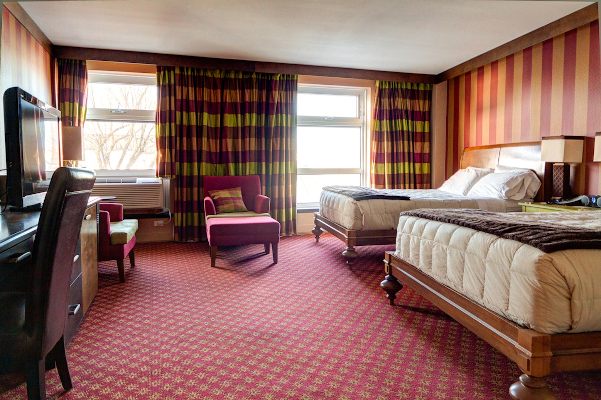 Champlain Hotel 1/6