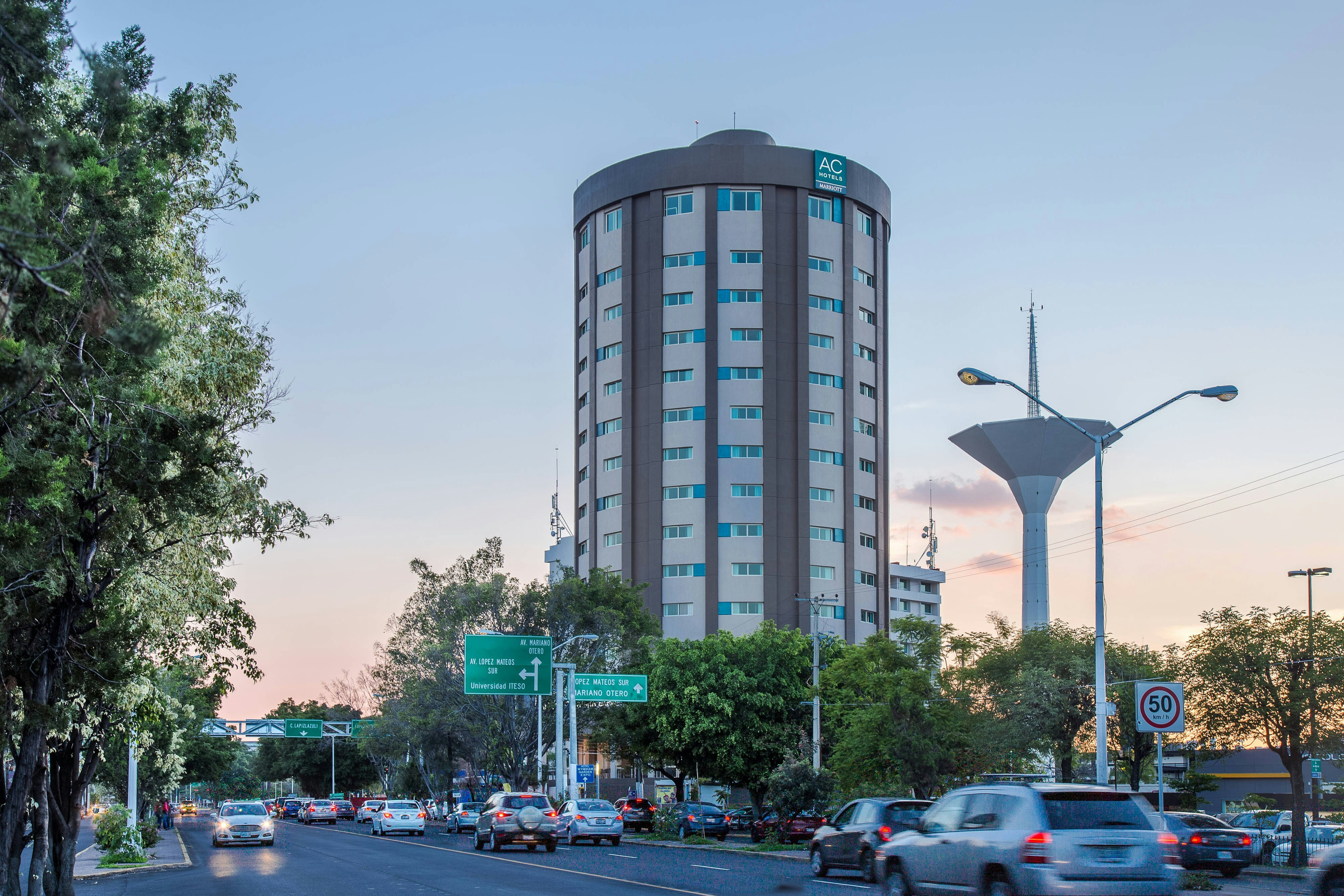 AC Hotel by Marriott Guadalajara Expo 25/25