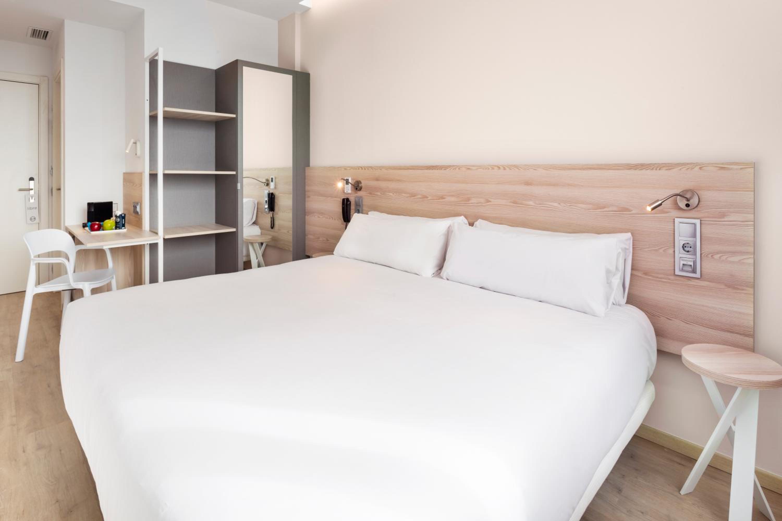 SUPERIOR, DOUBLE BED