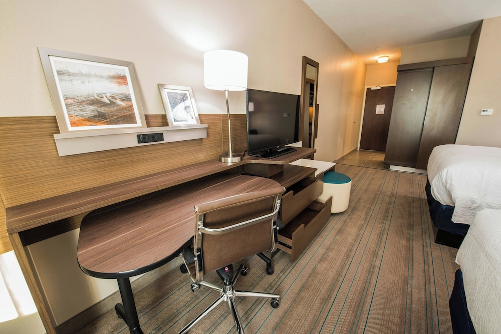 Fairfield Inn & Suites By Marriott Huntsville 23/26