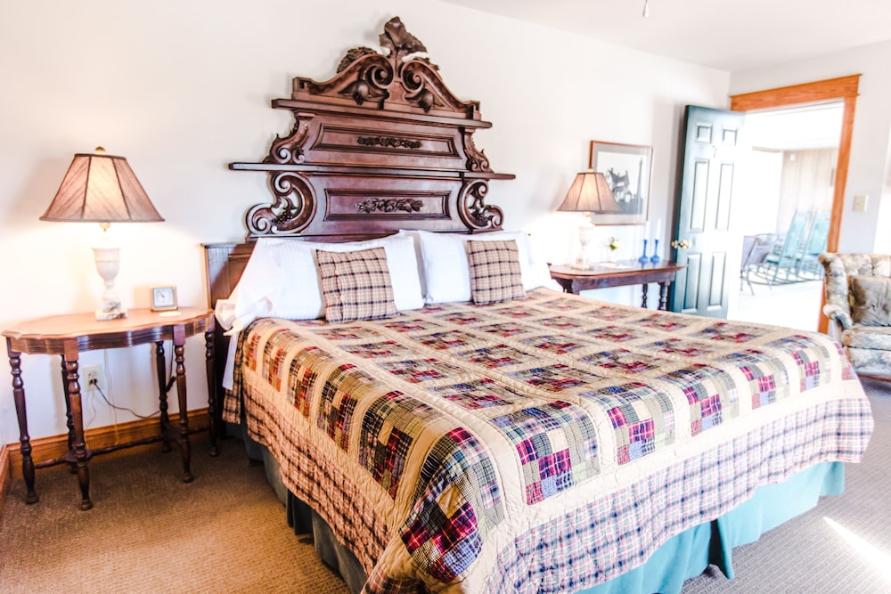 Roanoke Island Inn 20/50