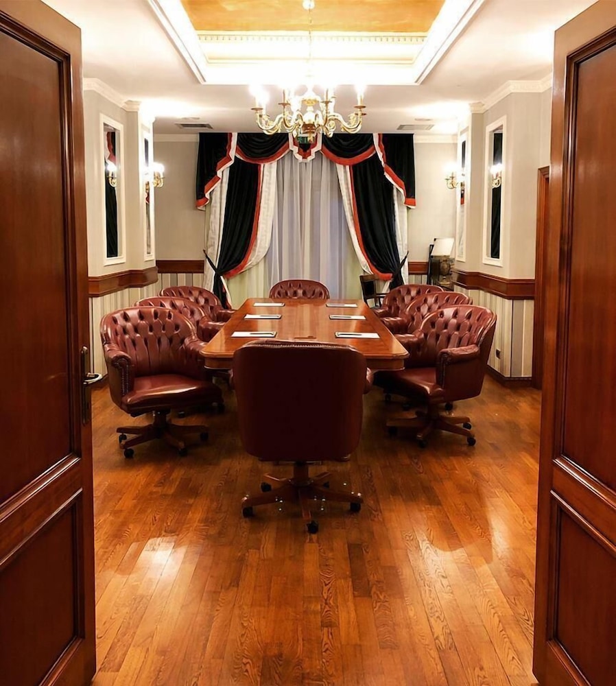 Suter Palace Boutique Hotel 53/69
