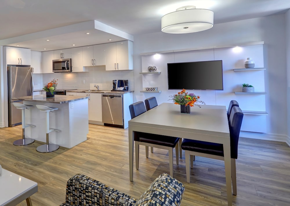 Town Inn Suites 36/44