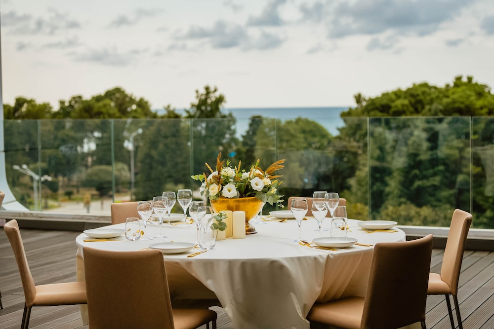Le Meridien Batumi 40/58