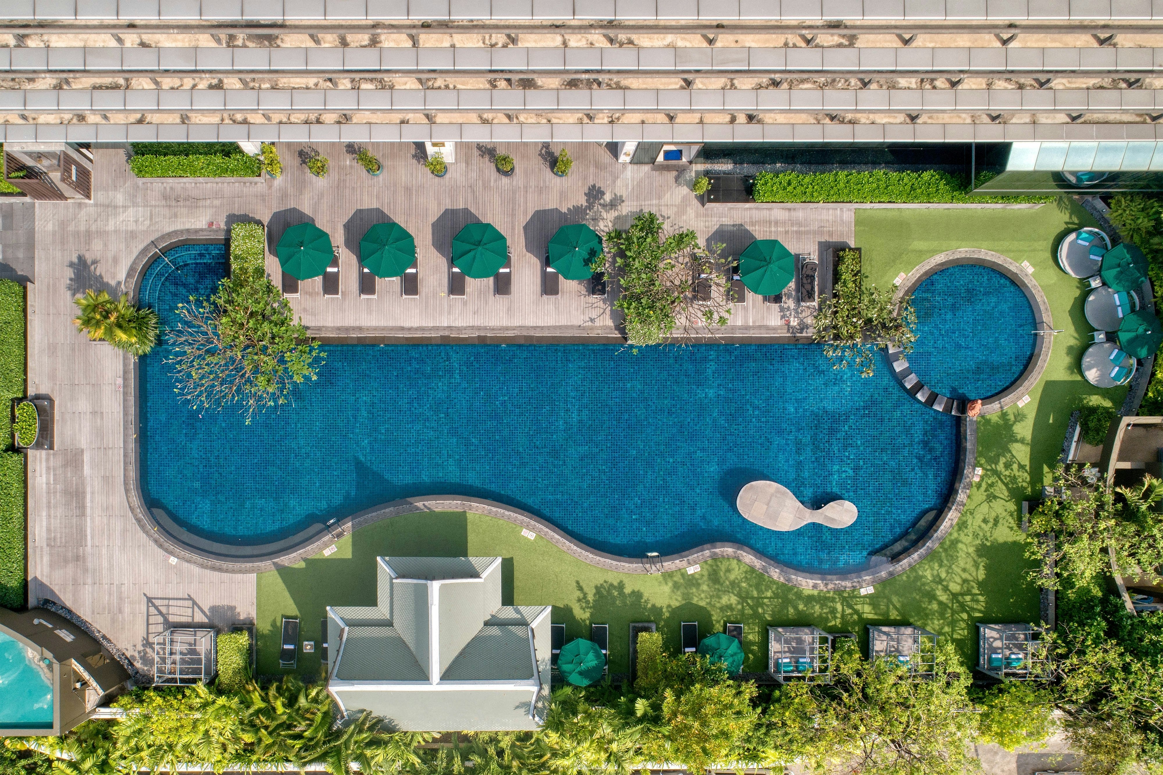 THE ATHENEE HOTEL, A LUXURY COLLECTION HOTEL BANGKOK 62/63
