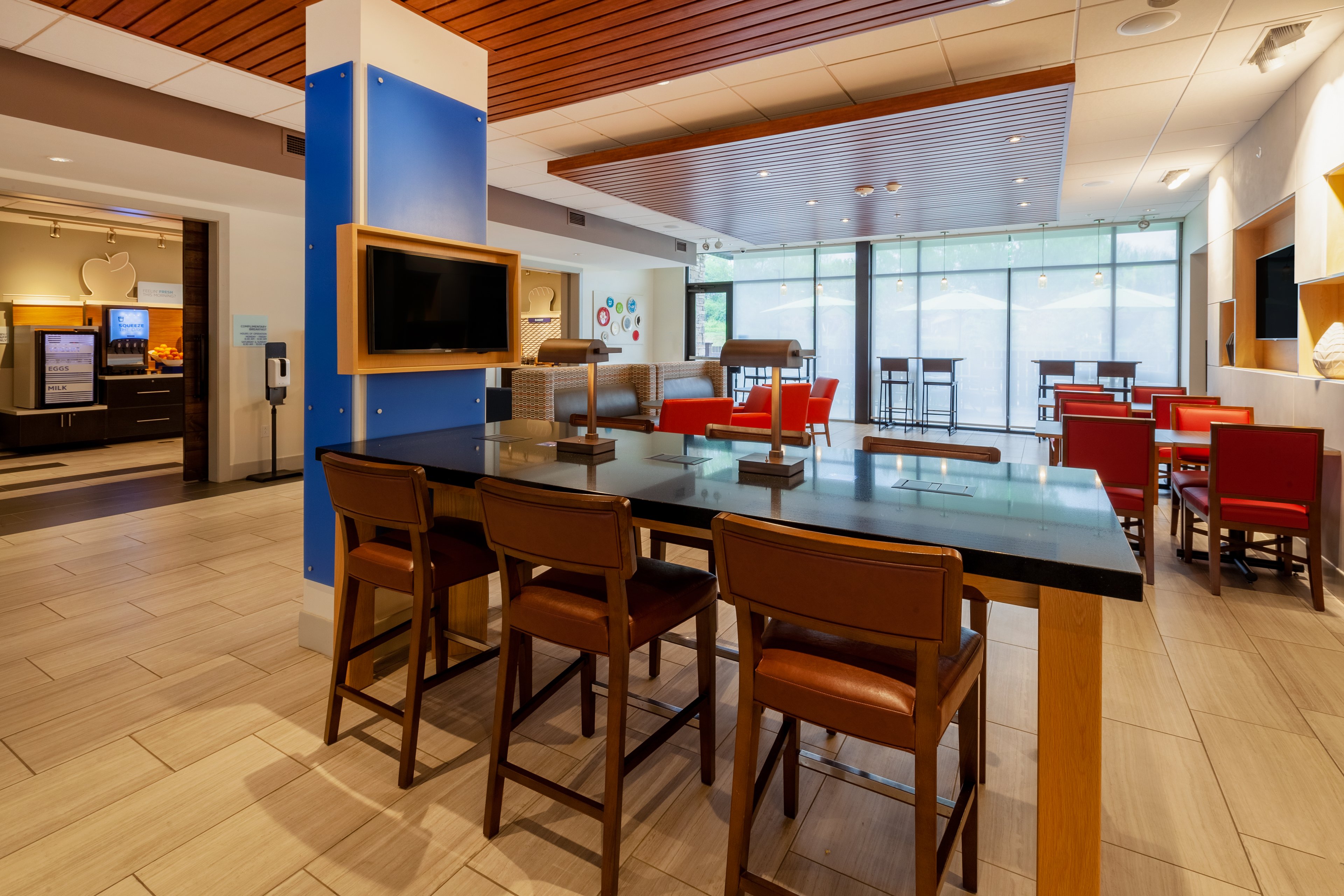 Holiday Inn Express & Suites Brunswick - Harpers Ferry Area, an IHG Hotel 32/51
