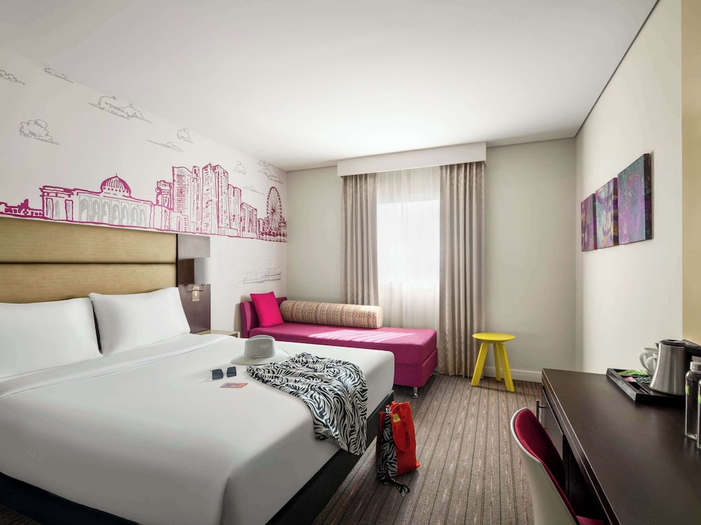 CLASSIC, QUEEN BED