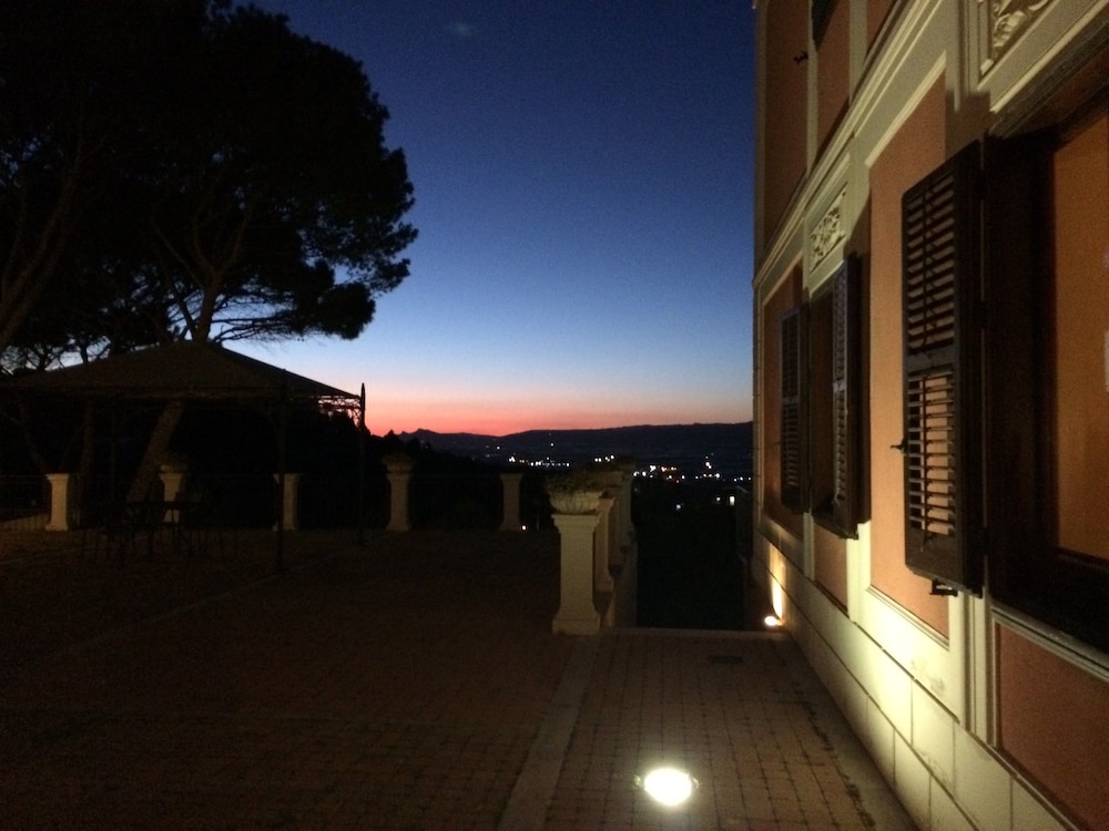 Villa Giuliana 49/50