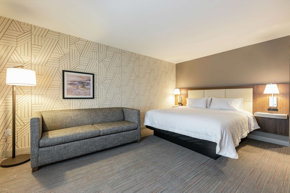 Hampton Inn and Suites Charlottetown 12/41