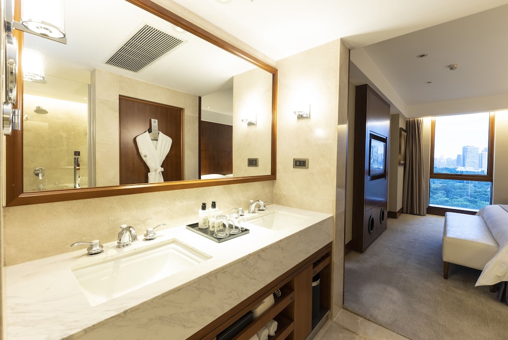 Lhermitage Hotel Shenzhen 49/50