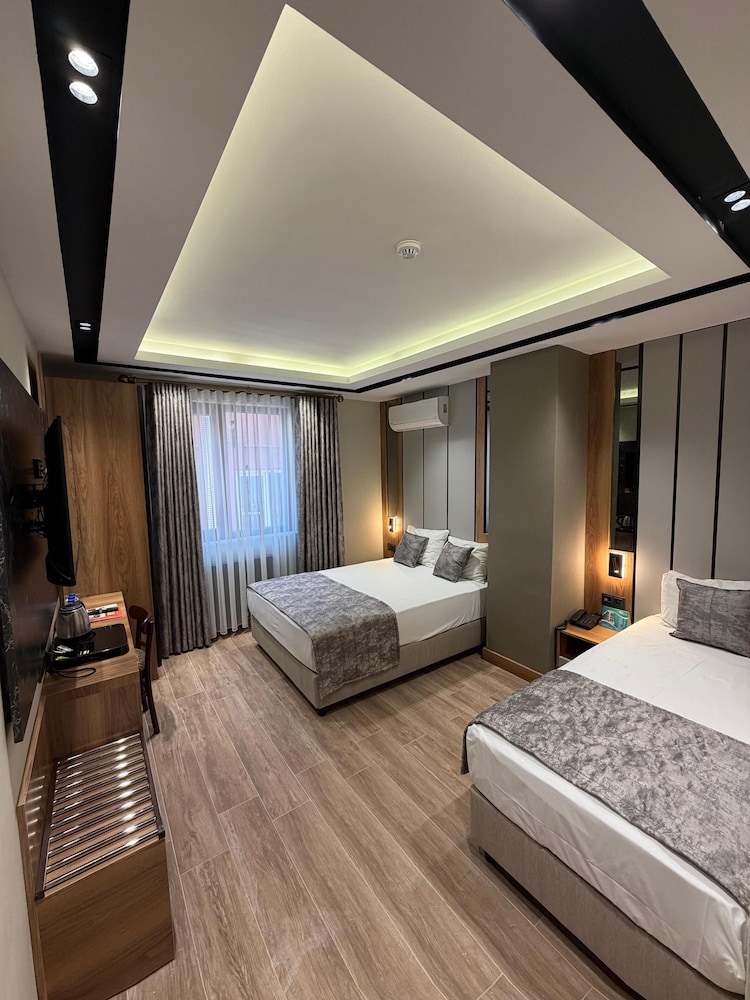 Nil Hotel 17/30