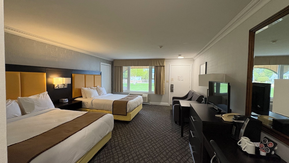 Gananoque Inn Spa 16/66