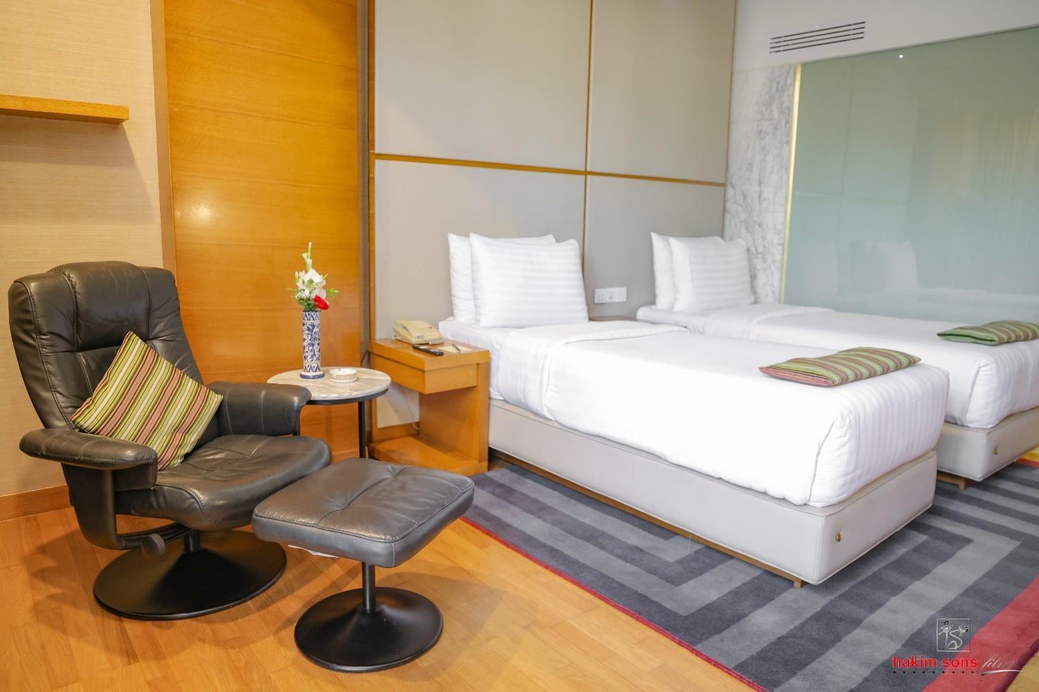 Room, Twin Beds