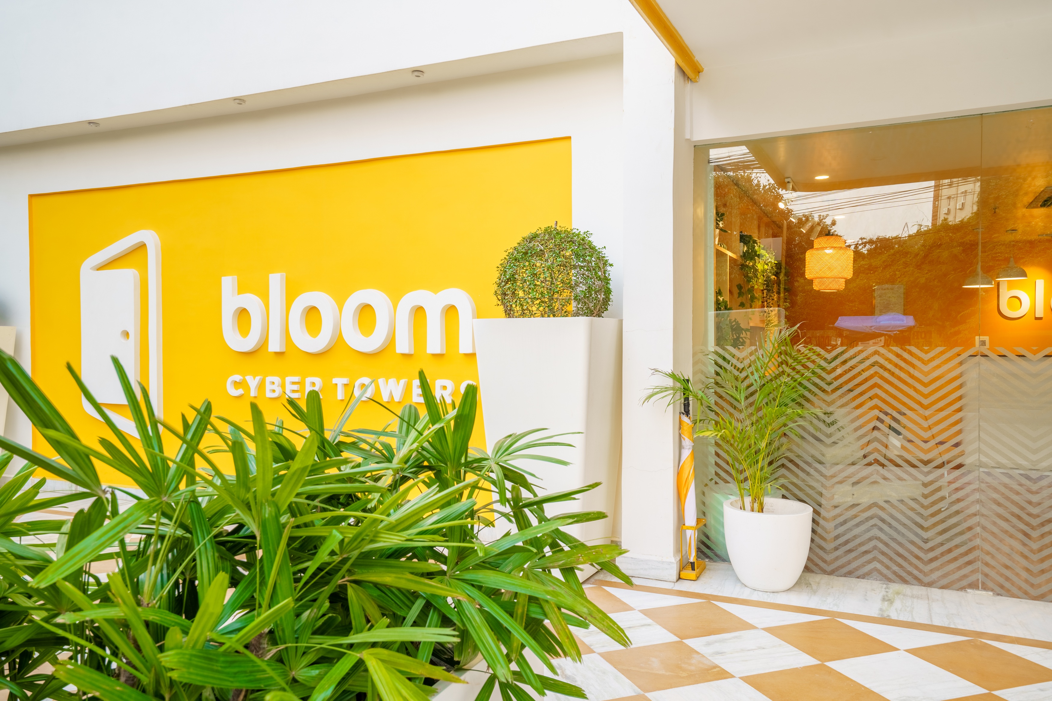 Bloom Hotel - Cyber Towers 3/26