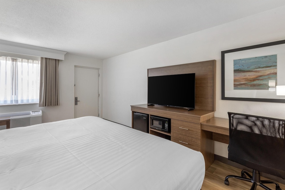 STANDARD, KING BED
